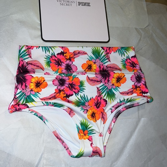(M) PINK Victoria's Secret SWIM HIGH WAIST SHORTIE - Picture 4 of 10